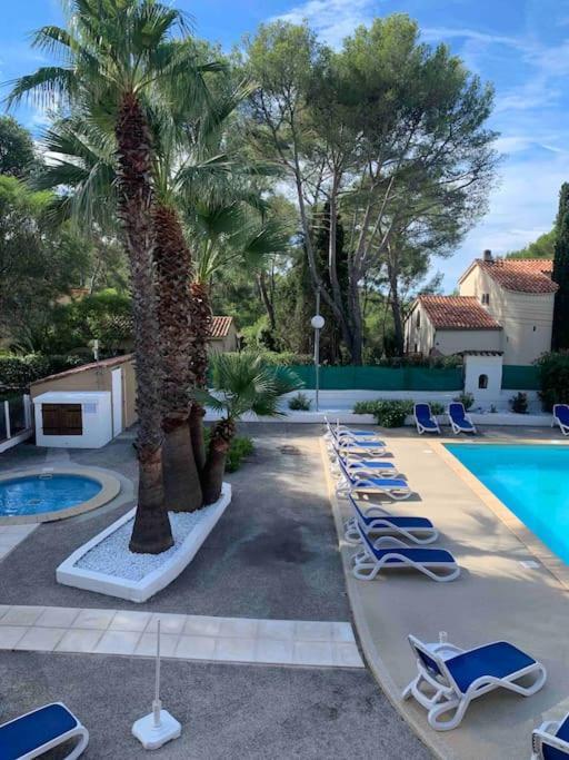Les Appartements De La Marina Sanary-sur-Mer Exterior foto